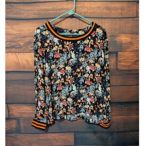 Women's whimsygoth floral flowy shirt size Medium